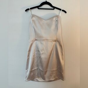 Never worn Aritzia dress